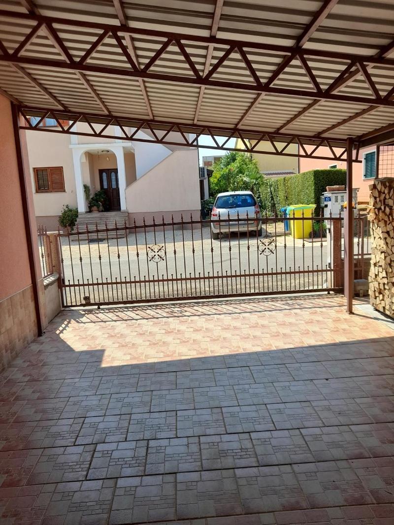Apartman Jeger أوماغ المظهر الخارجي الصورة